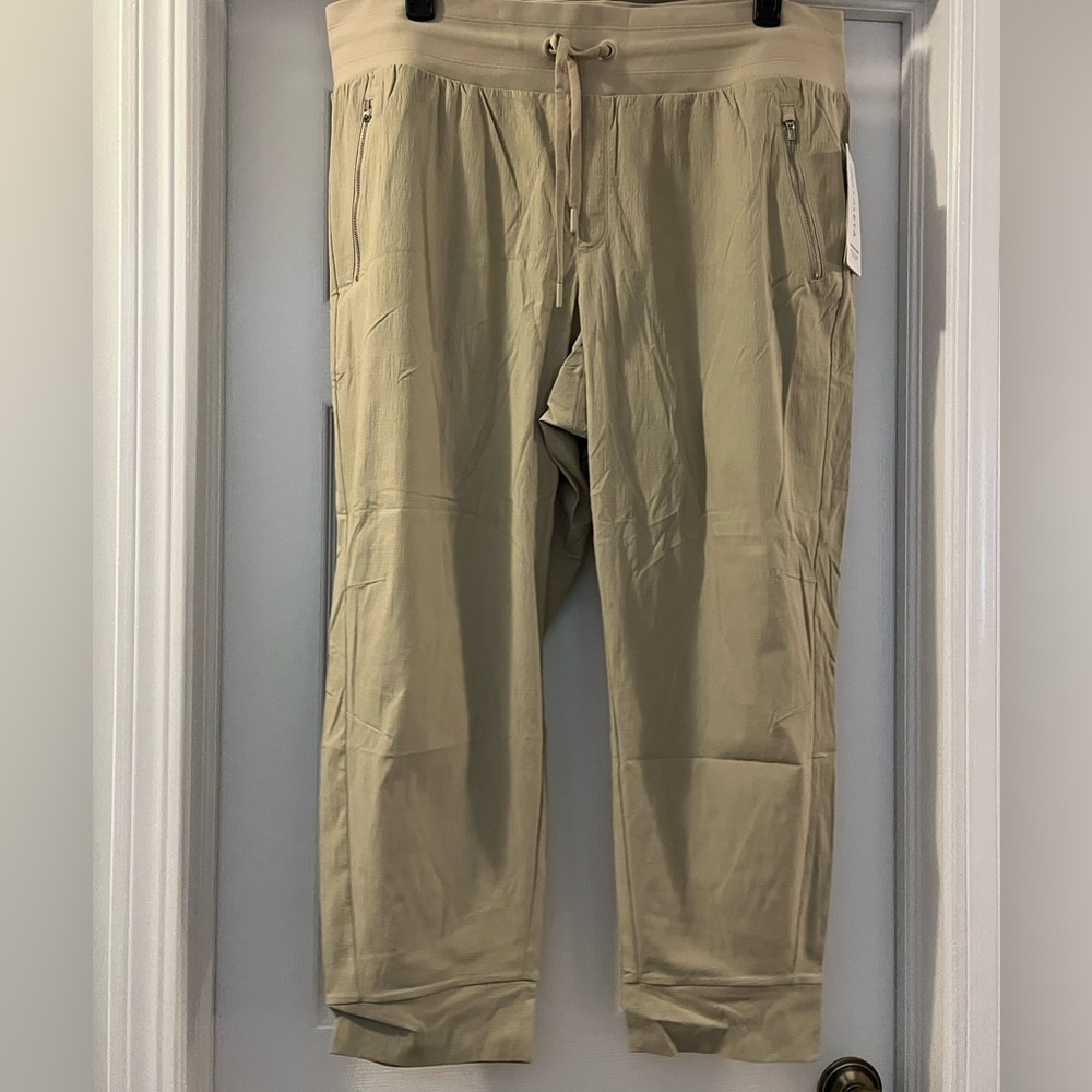 NWT Athleta Trekkie North Jogger. Ecru. Tan. Women’s plus size 20